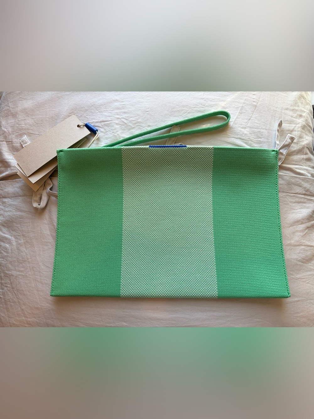 NWT Rothy’s the essential pouch - jade green